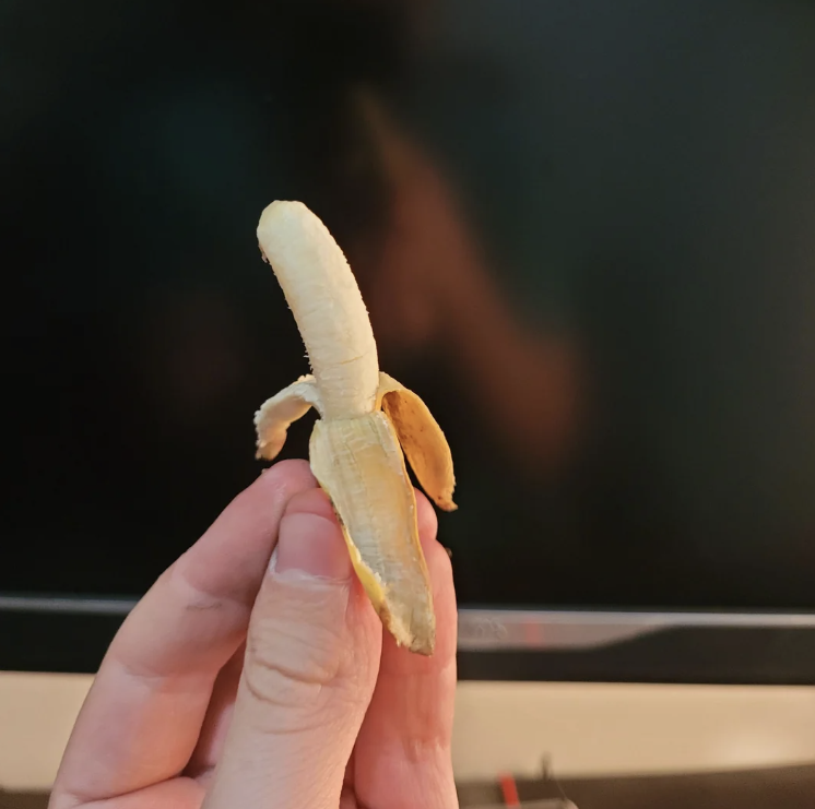 small banana meme